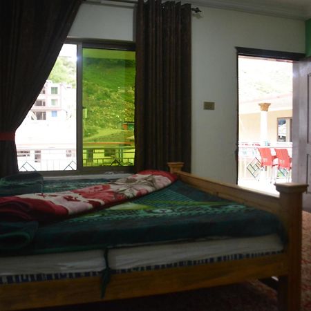 Hotel Pine Hills, Naran Exterior foto